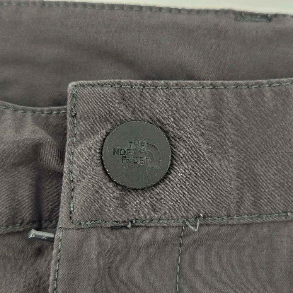 The North Face Mens Size 36 Regular Shorts‎ Gray Nylon Zip Pocket Outdoor Hiking